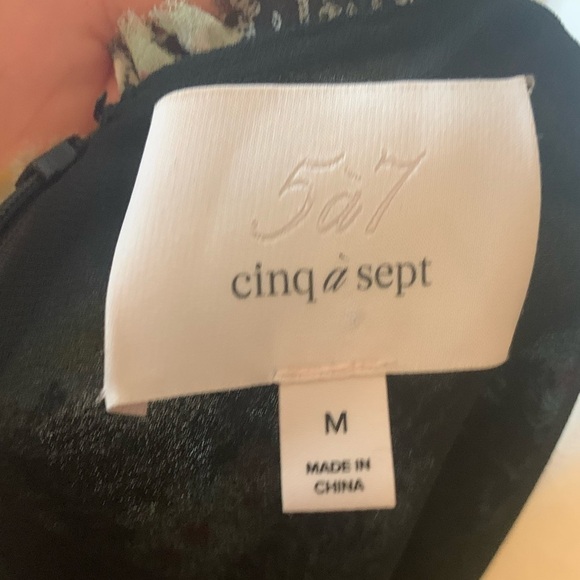 Cinq a Sept Kimberly Floral Print Top Size Medium - Picture 5 of 6